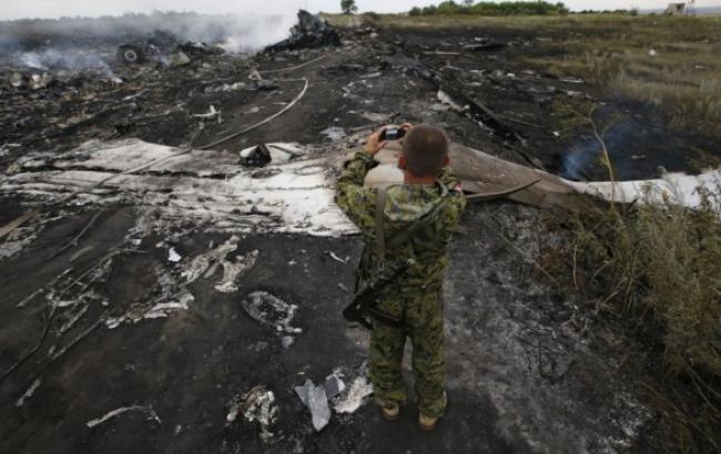 Голландські експерти заявляють, що зібрали більшу частину уламків Boeing на Донбасі