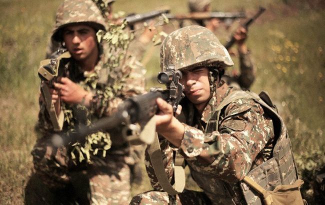 Армения заявила о перестрелке на границе с Азербайджаном, есть раненые