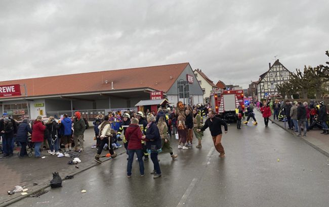 Наезд авто на толпу в Германии: количество пострадавших увеличилось