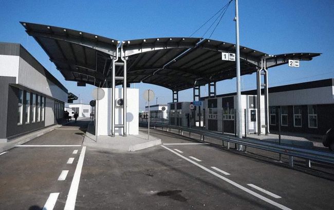 У фурі на кордоні виявили нелегалів, які замість Франції випадково опинились в Україні (відео)