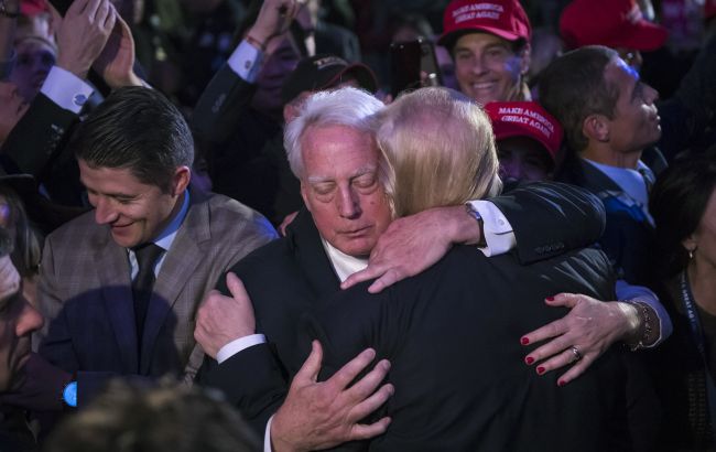 В США умер младший брат Трампа