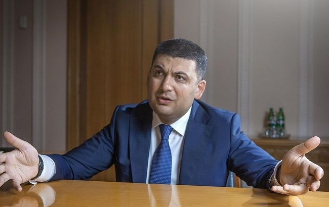 Гройсман будет обсуждать проблемы на таможне с представителями бизнеса