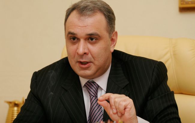 Жвания продолжает регулярно летать в Москву, - Сюмар