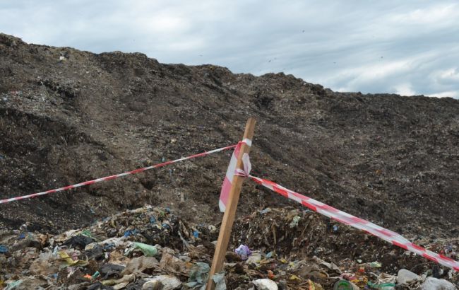 На Грибовической свалке приостановили поиски пропавшего коммунальщика