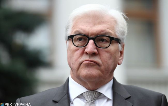 Штайнмайер заявил, что Германия будет поставлять оружие Украине