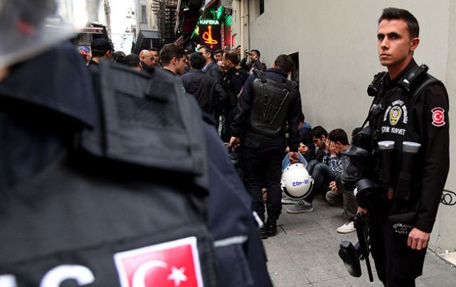 В Турции после попытки переворота под арестом остаются более 35 тыс. человек