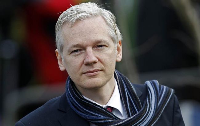 WikiLeaks опубликовал десятую часть переписки главы штаба Клинтон