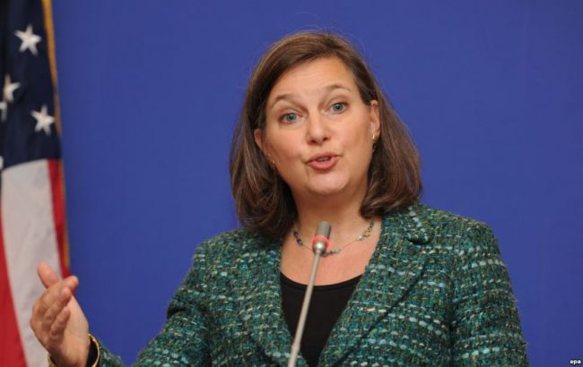 Питання надання летального зброї Україні все ще обговорюється, - Нуланд