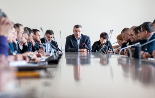 Великогабаритний транспорт не заїжджатиме в Київ до 20:00, - Кличко