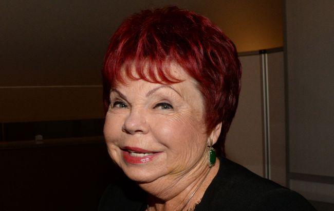 Мать Наташи Королевой выступила с флагом за Украину (видео)