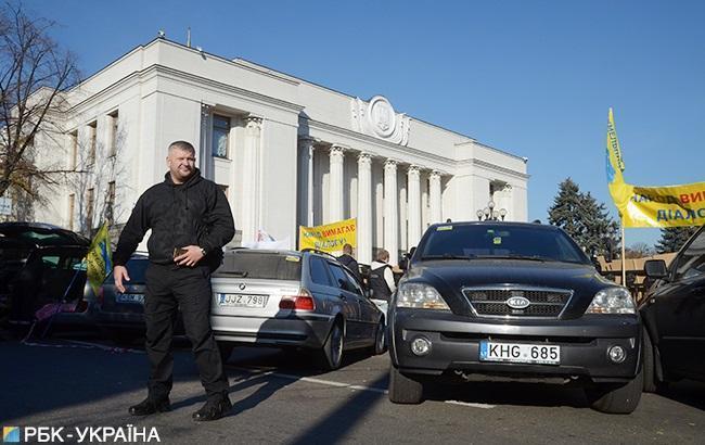 Протесты владельцев "евроблях": затруднено движение в 8 пограничных пунктах