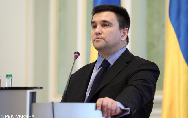 Украинские консулы вернули домой 64 моряков, - МИД