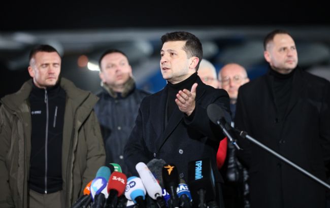 Зеленський пояснив, чому Україні віддали тільки 12 військових