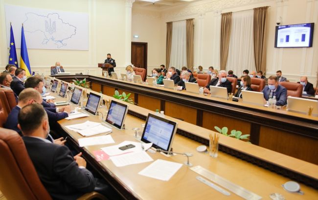 Кабмин увеличит уставный капитал Укрэксимбанка на 6,8 млрд гривен