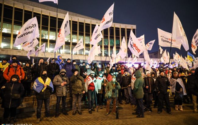 "Квартал 95" снимает новогоднее шоу в окружении Нацгвардии: при чем тут ФОПы