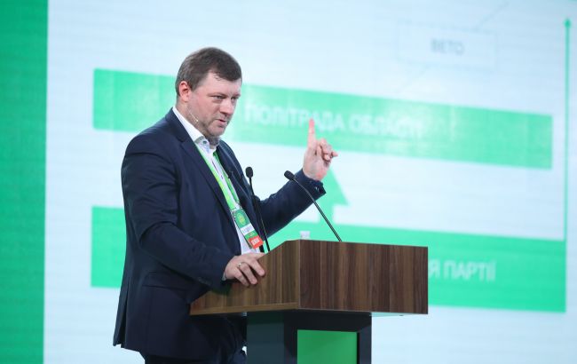 "Слугу народа" будут очищать от "засланных казачков": Корниенко рассказал как