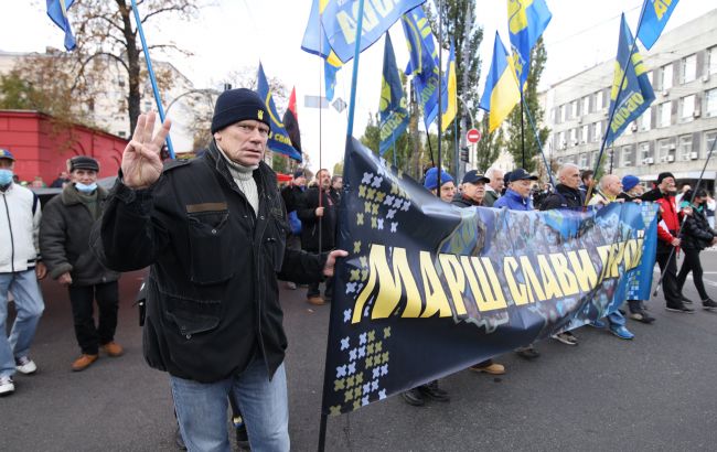 В центре Киева проходит марш украинских националистов