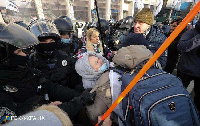 Акция ФОПов под Радой: произошла стычка между митингующими и полицией