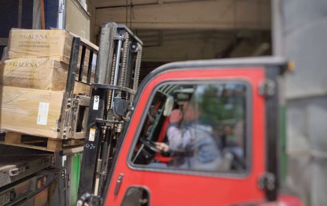 Азербайджан передал в Днепр 20 тонн гуманитарной помощи