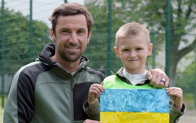 Борис Джонсон получил письмо от шестилетнего подопечного ФК "Шахтер"