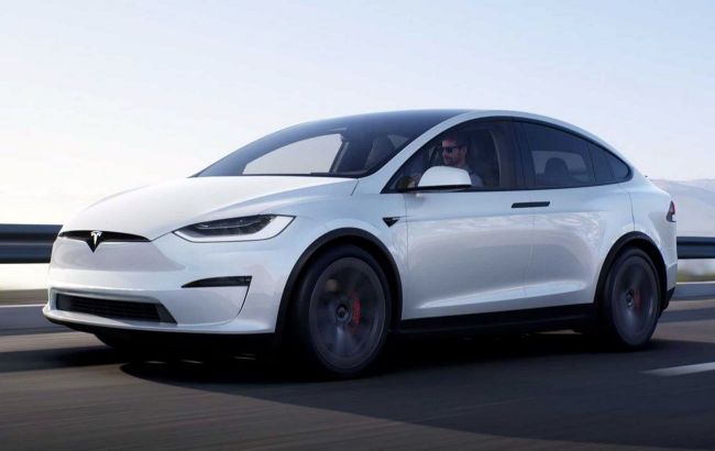 За швидкістю і ціною: оновлений Tesla Model X Plaid обійшов грандів Mercedes-AMG G63 і Lamborghini Urus