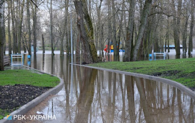 Когда ждать пика паводков в Киеве: ответ КГГА