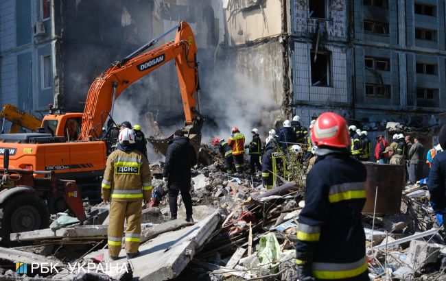 Як поводити себе під завалами будинку: важливі поради