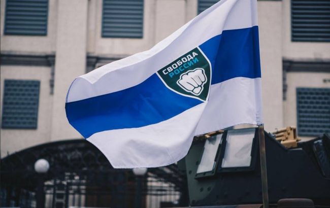 Губернатор не прийшов. Бійці "РДК" та легіону вирішили передати полонених росіян Україні