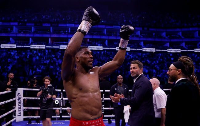 Джошуа нокаутом здолав випадкового суперника: відео