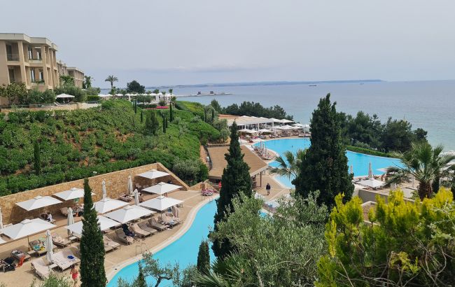 Отпуск без переплат: 12 реальных способов сэкономить на путешествии в 2025 году