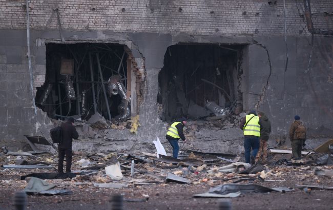 У Києві пролунали вибухи на тлі загрози атаки балістики: що відомо