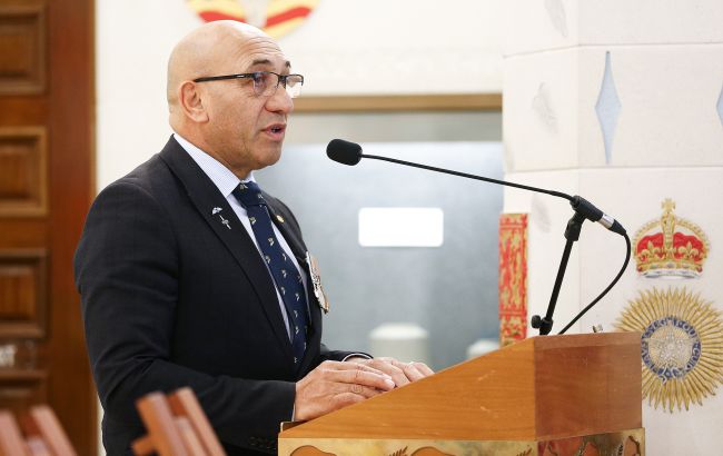 "Тримаю слово": ексміністр з Нової Зеландії відвідує Україну всупереч забороні на поїздки