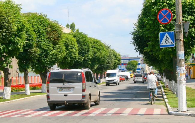Де знаходиться Старокостянтинів і чому РФ атакує місто