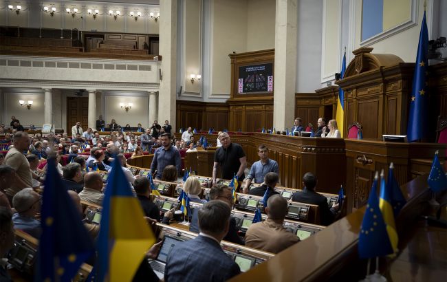 Що відбувається у Раді та Кабміні на фоні справи Міндіча: головне за день