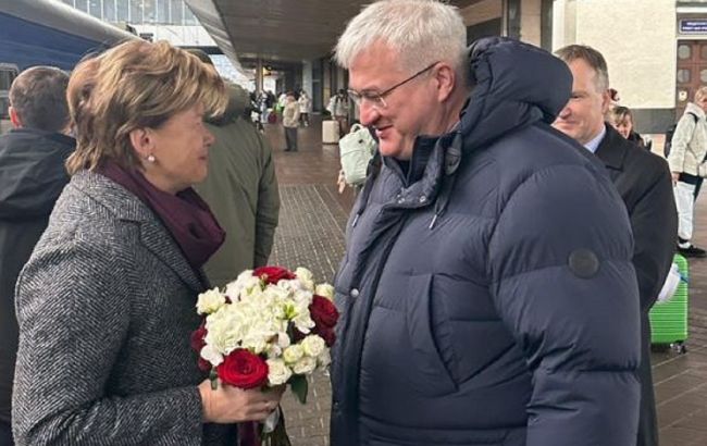 В Киев прибыла глава МИД Латвии