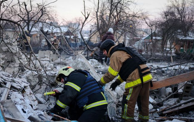 Разрушения, жертва и пострадавшие: как выглядит Харьков после удара российскими КАБАми