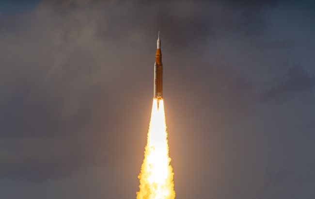 Місія NASA до Місяця зіткнулася з першими труднощами: що відомо