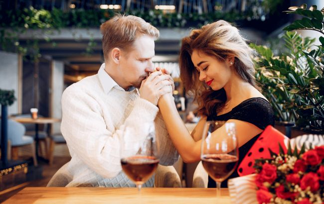 Вони "розтоплять" її серце: 20 фраз, які потрібно говорити дівчині кожного дня