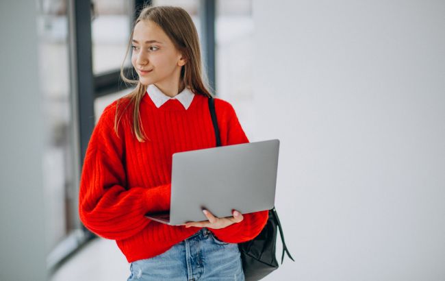 Без перевода не пустят: как выпускникам за границей зарегистрироваться на НМТ-2026