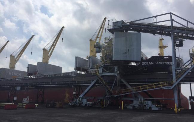 В Украину отправили первую партию американского угля