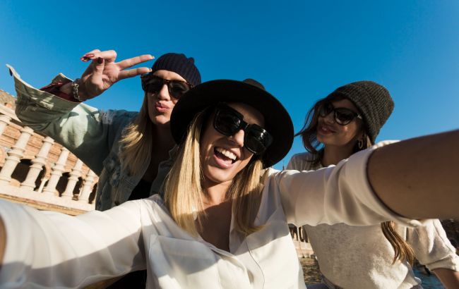 Друзі за 5 хвилин: як максимально швидко знайомитися з людьми в подорожі