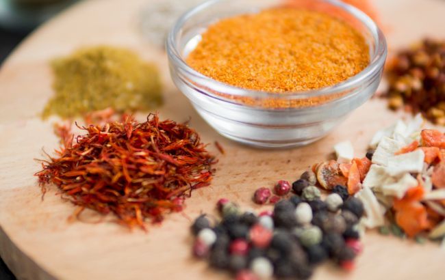 Ці 4 комбінації спецій повністю замінять сіль без втрати смаку