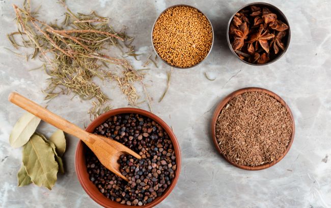Додавання цієї спеції у страви допоможе боротись із зайвою вагою та знизить тиск