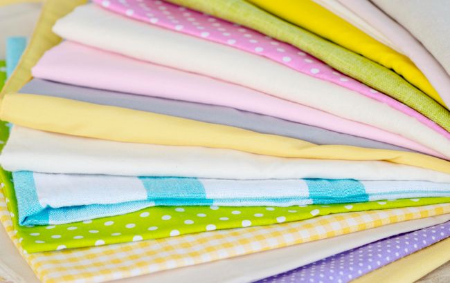 4 способа, как помогут всегда хранить комплекты постельного белья вместе