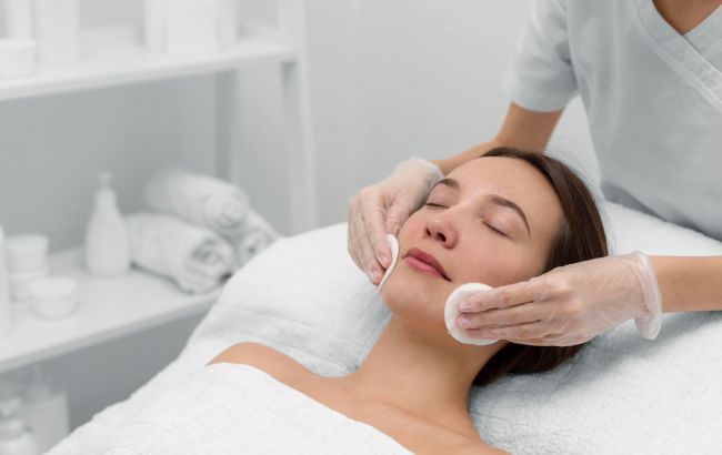 Косметолог назвала 5 способів, які допоможуть омолодити шкіру без ін&rsquo;єкцій