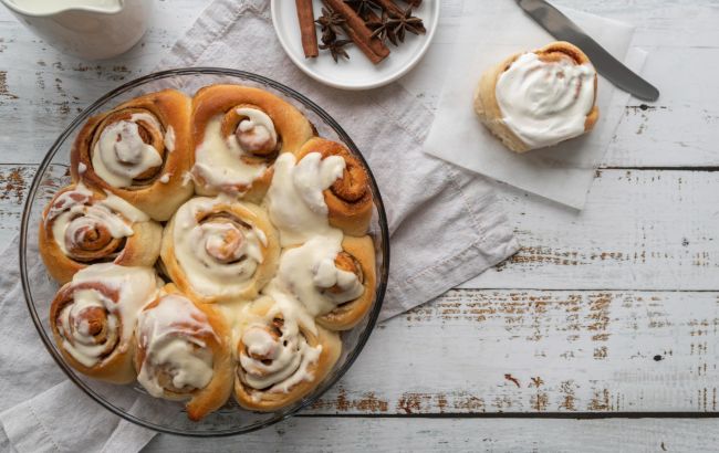 Сінабони, які тануть у роті: простий рецепт ароматної осінньої випічки від Лілії Цвіт