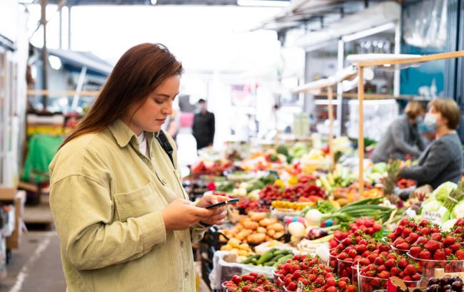 Це існує, бо є попит: українцям розповіли, де не можна купувати продукти