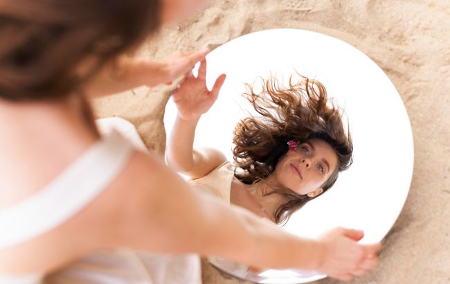 Від виглядки до оґлінди: а ви знали, як дзеркало називають у різних регіонах України?