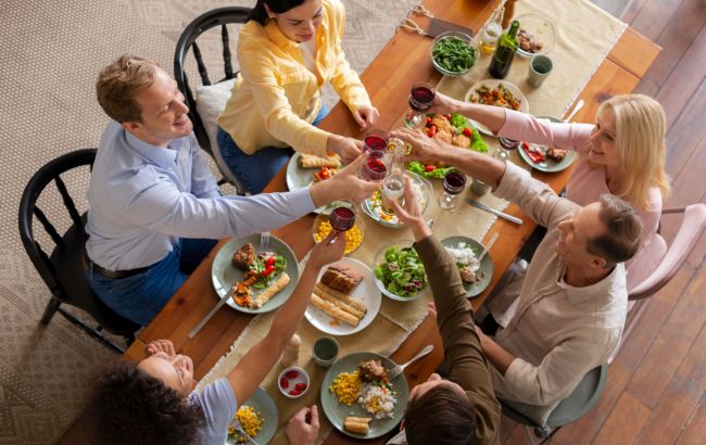 Ось що не можна робити, коли мають прийти гості: зіпсуєте весь вечір