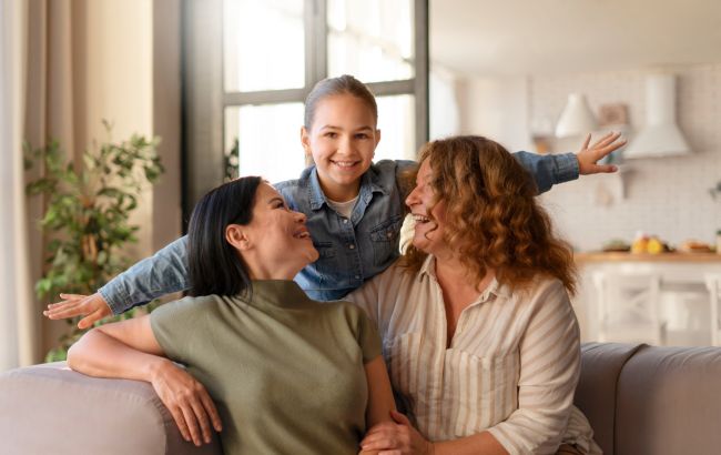 7 фраз, які діти ніколи не повинні говорити батькам